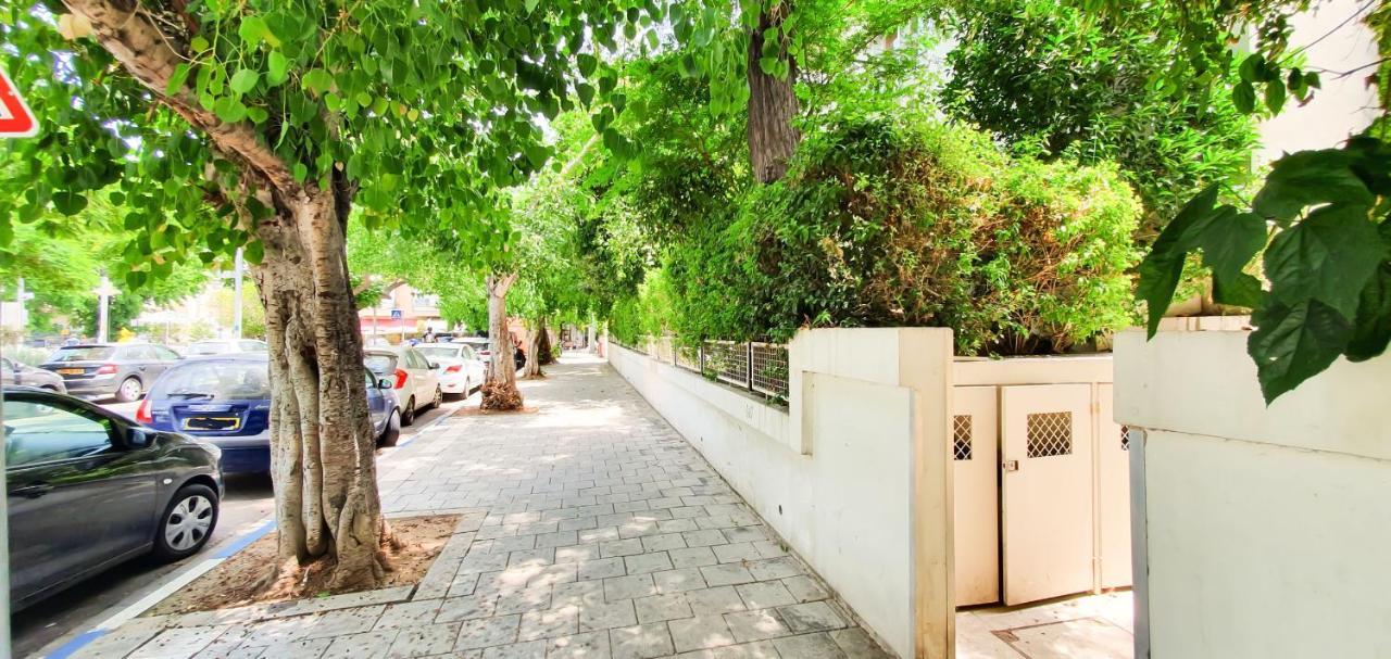100 négyzetméteres, 2 hálószobás Apartman 2 fürdőszobával Tel Aviv városközpont területén Kültér fotó