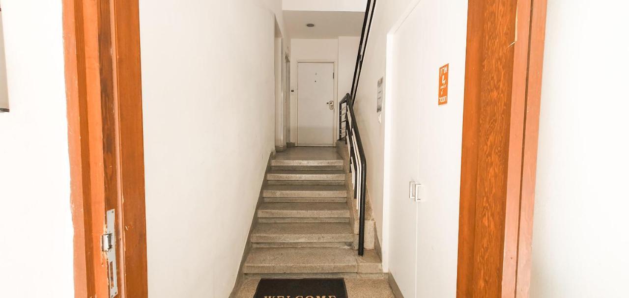 100 négyzetméteres, 2 hálószobás Apartman 2 fürdőszobával Tel Aviv városközpont területén Kültér fotó