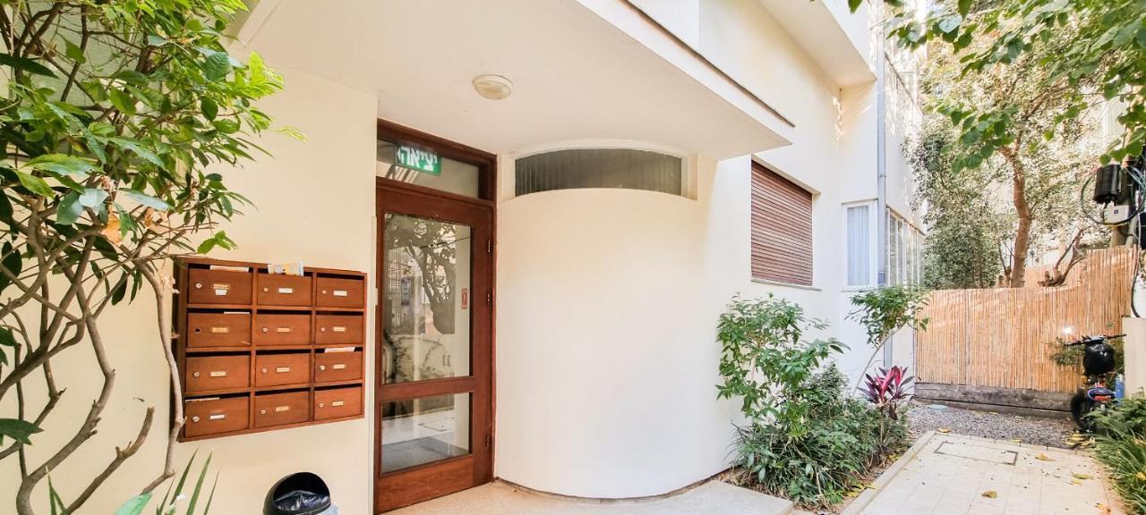 100 négyzetméteres, 2 hálószobás Apartman 2 fürdőszobával Tel Aviv városközpont területén Kültér fotó